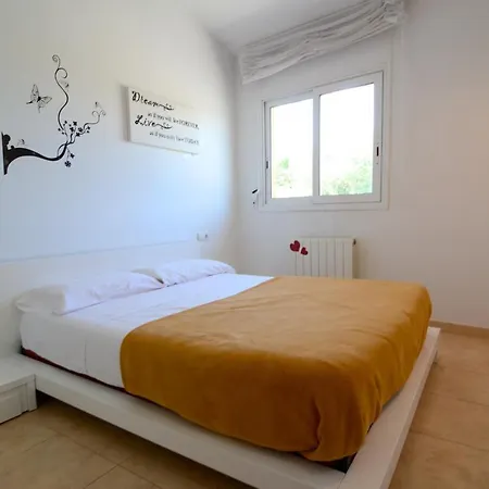 Trias Plaza Apartment