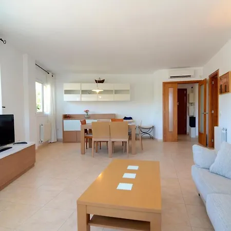 Trias Plaza Apartament *