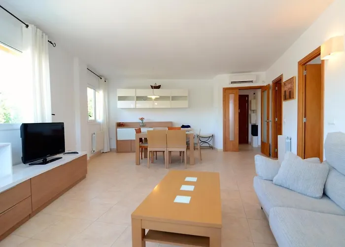 Trias Plaza Apartamento *